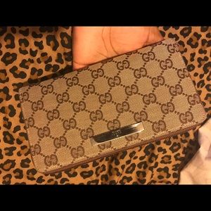 ✨Gucci Canvas Zip Around Wallet